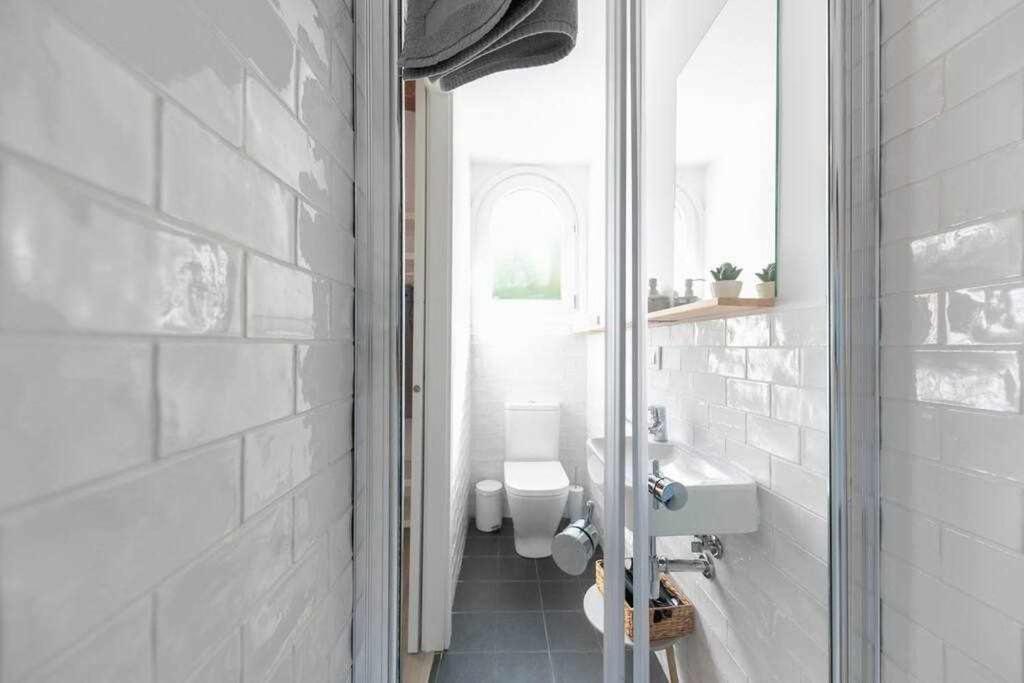 Newly Renovated Room W Pool & Bikeparking Gerona Zimmer foto