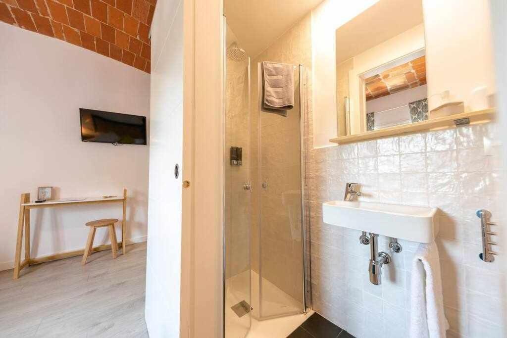 Newly Renovated Room W Pool & Bikeparking Gerona Zimmer foto