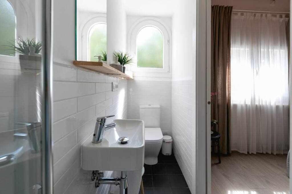 Newly Renovated Room W Pool & Bikeparking Gerona Zimmer foto