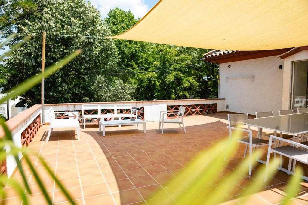 Newly Renovated Room W Pool & Bikeparking Gerona Zimmer foto